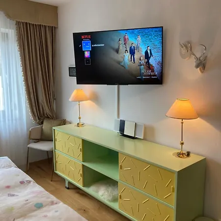 Golden Homestay